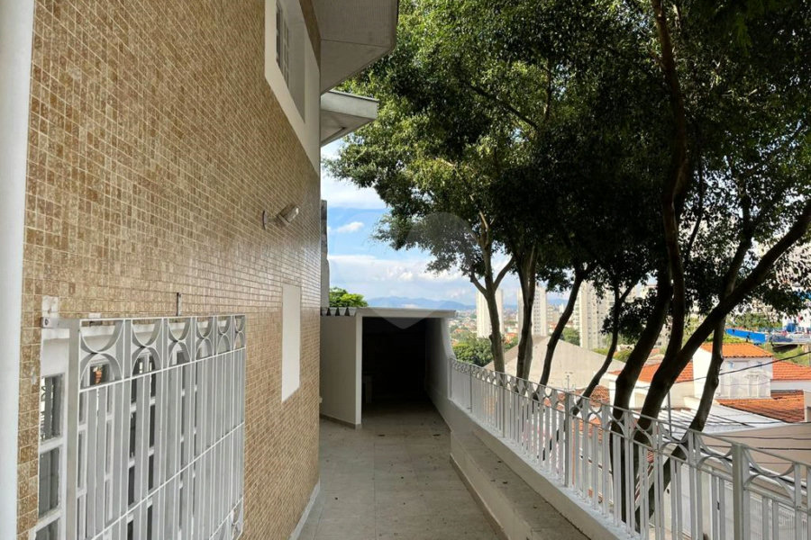 Casa à venda com 3 quartos, sendo 2 suítes, em Jardim Leonor Mendes de Barros, São Paulo, SP