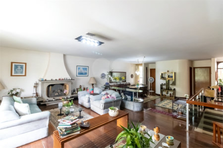 Casa à venda com 4 quartos, sendo 1 suíte, em Jardim Marajoara, São Paulo, SP