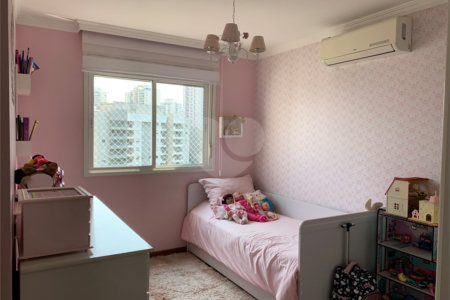Apartamento à venda com 4 quartos, sendo 3 suítes, em Vila Andrade, São Paulo, SP