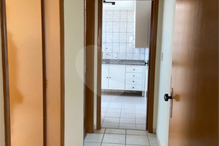Apartamento à venda com 2 quartos no Centro, Araraquara, SP