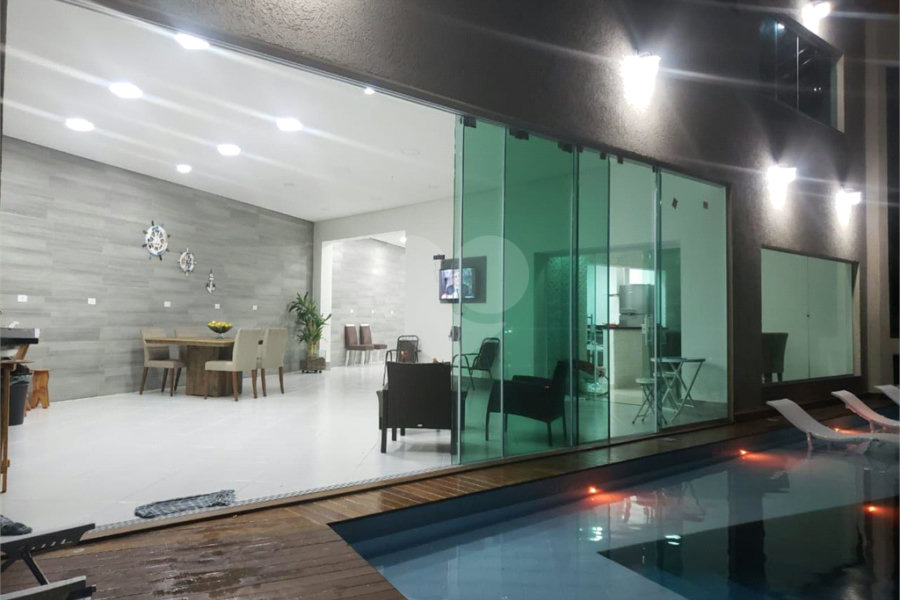Casa à venda com 3 quartos, sendo 2 suítes, no condomínio : Conjunto Residencial Itaguaçu, São Paulo - SP