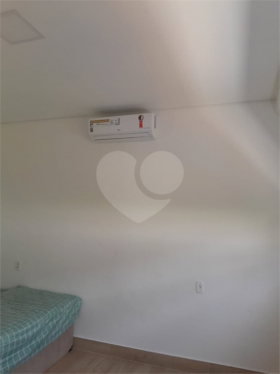 Casa à venda com 3 suítes em Moinho Velho, Cotia, SP