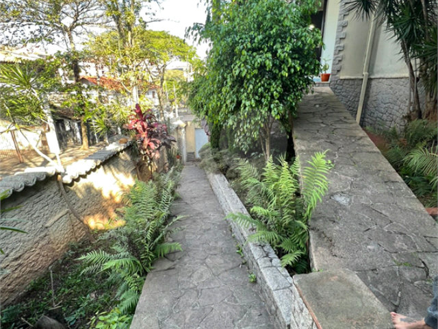 Casa à venda com 4 quartos, sendo 1 suíte,  em Morumbi, São Paulo, SP