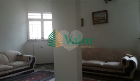 Casa à venda com 3 quartos, sendo 1 suíte, em Vila Prado, São Carlos, SP