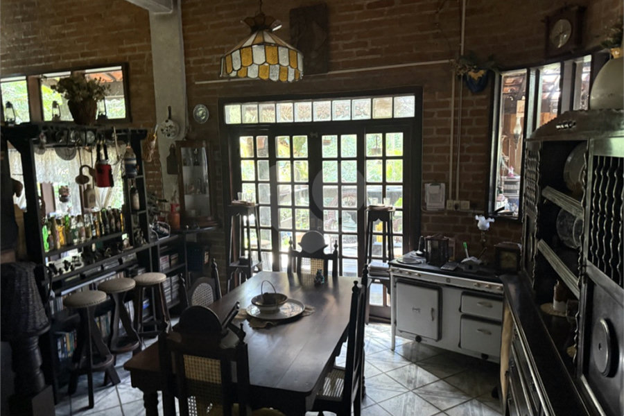Casa à venda com 4 quartos no condomínio Parque Suiça, Caieiras - SP