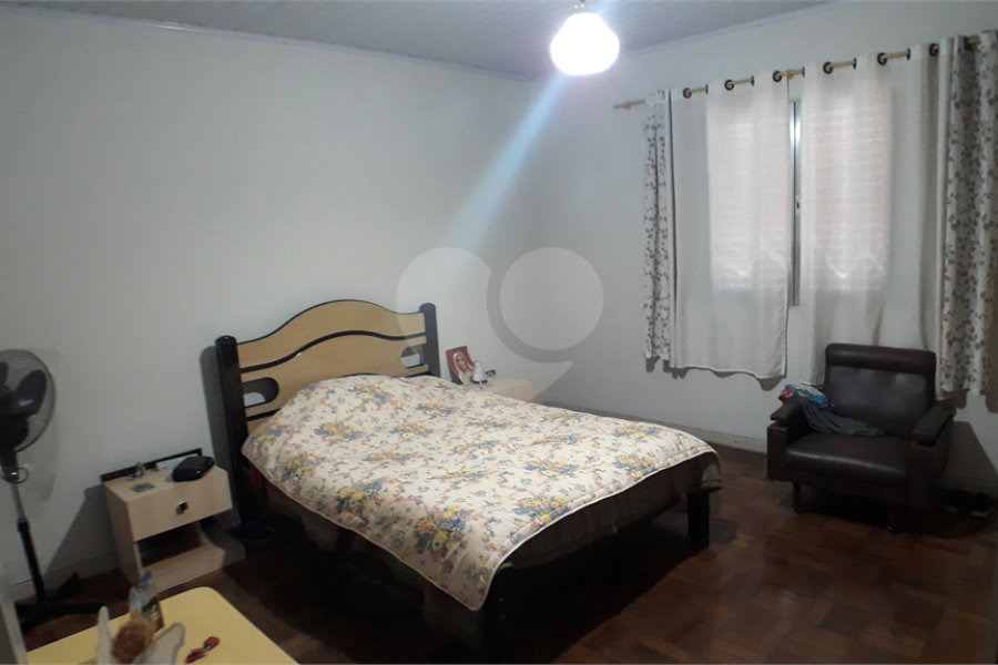 Casa Térrea à venda com 3 quartos, sendo 1 suíte, em Carandiru, São Paulo, SP