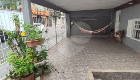 Sobrado à venda com 3 quartos em Parada Inglesa, São Paulo, SP