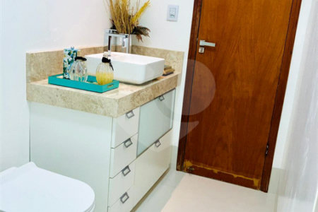 Casa à venda com 3 quartos, sendo 1 suíte, no condomínio Residencial Macaúba, Rondonópolis - MT