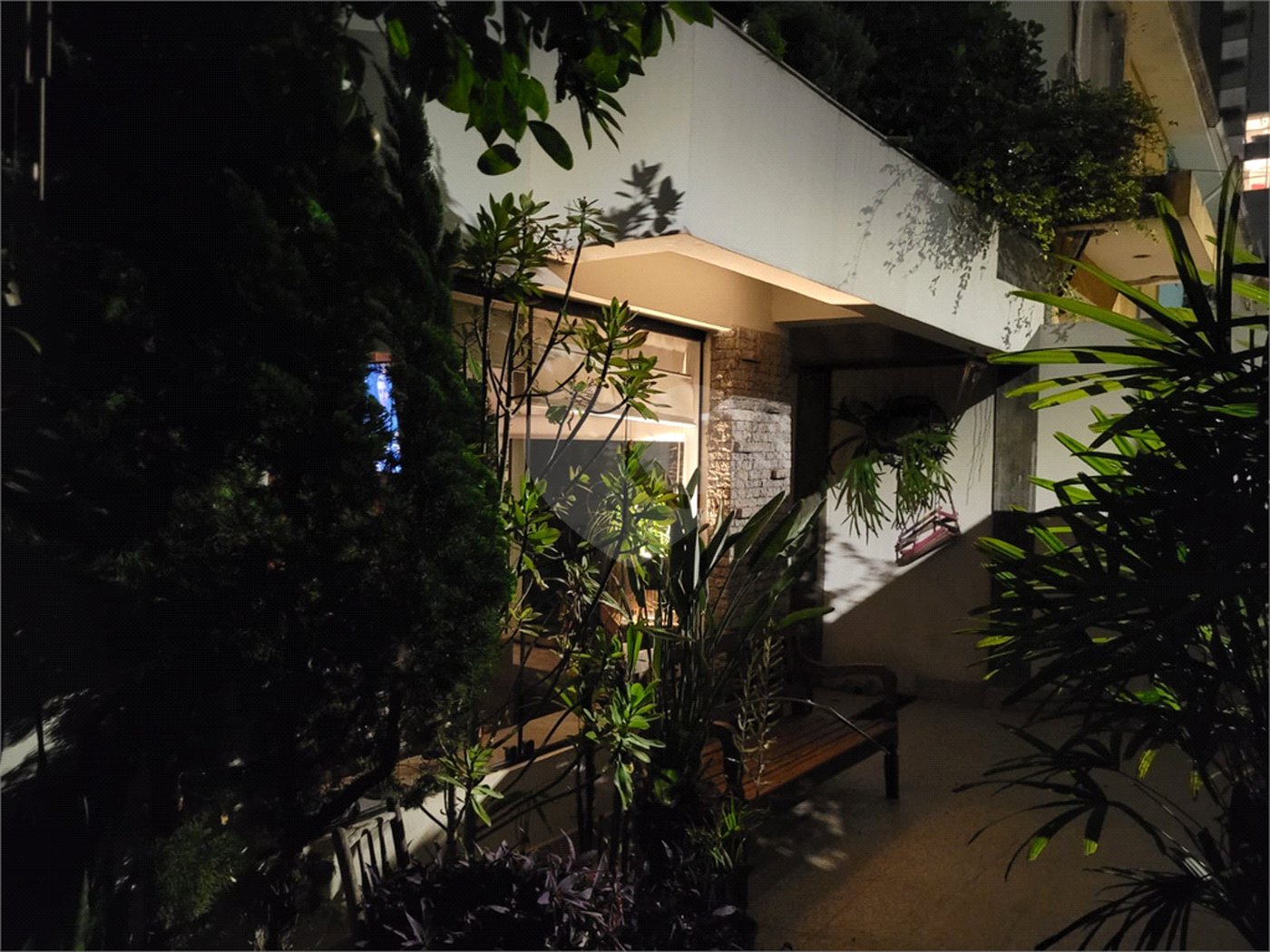 Casa à venda com 3 quartos, sendo 2 suítes, em Vila Mariana, São Paulo, SP
