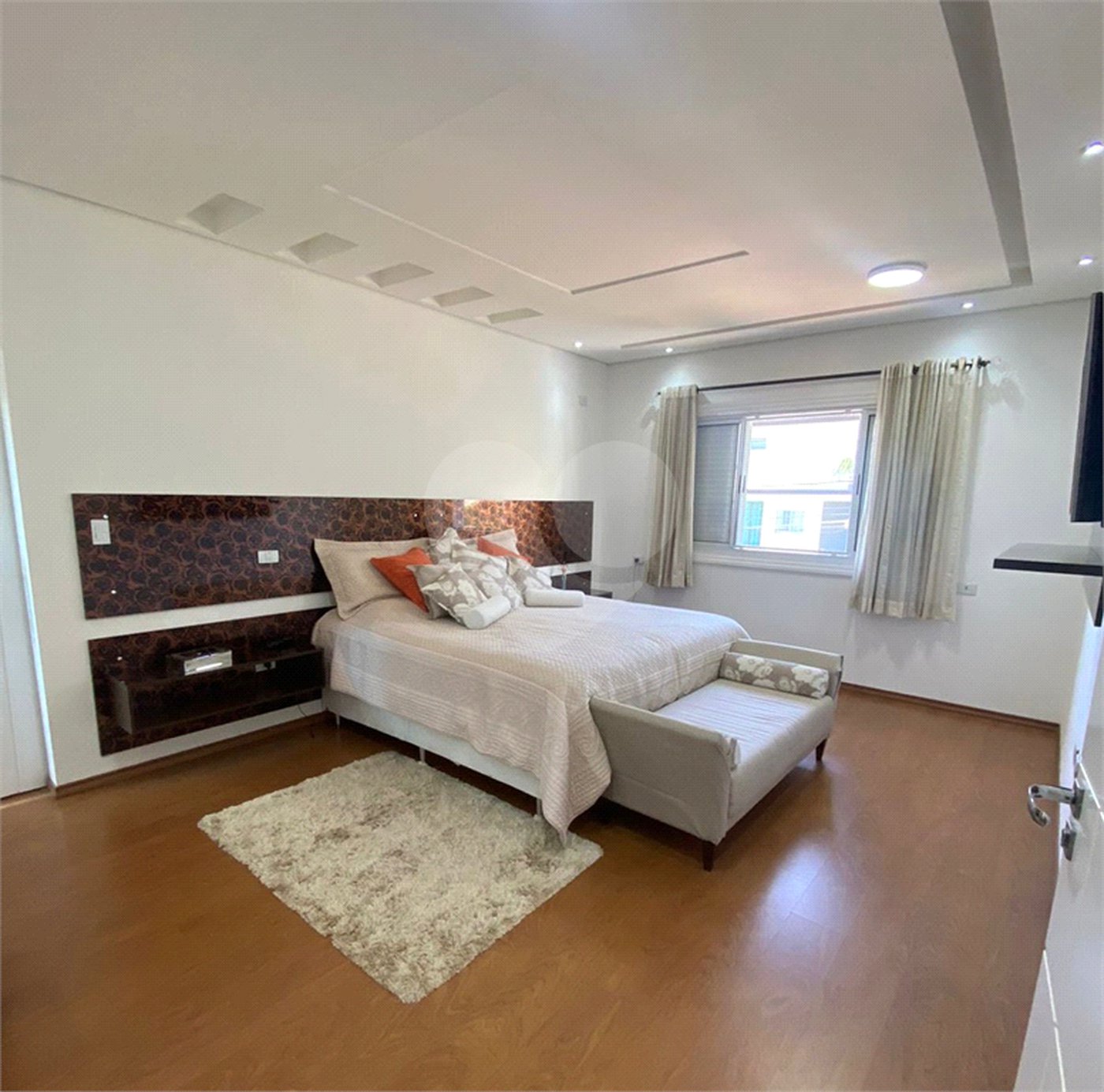Casa à venda com 4 suítes no condomínio Aruã, Mogi das Cruzes - SP