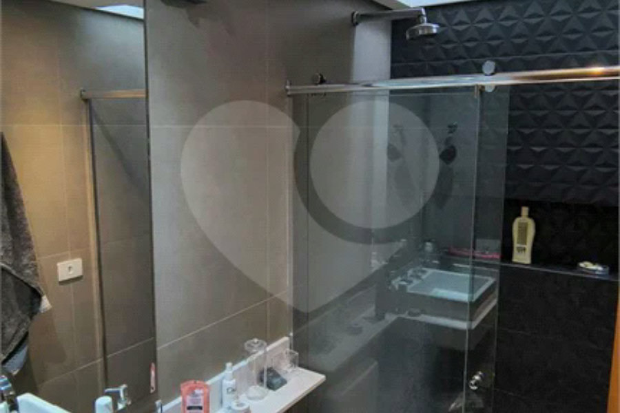 Casa à venda com 4 quartos, sendo 3 suítes, no condomínio Da Serra, São Paulo - SP