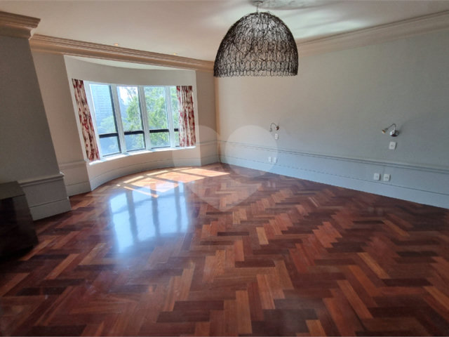 Apartamento para alugar com 6 quartos, sendo 4 suítes,  em Panamby, São Paulo, SP