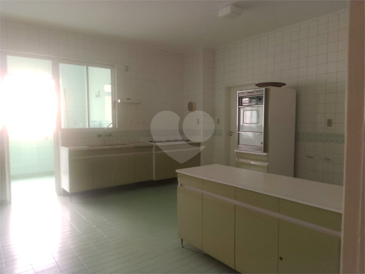 Apartamento à venda com 4 quartos, sendo 1 suíte, em República, São Paulo, SP