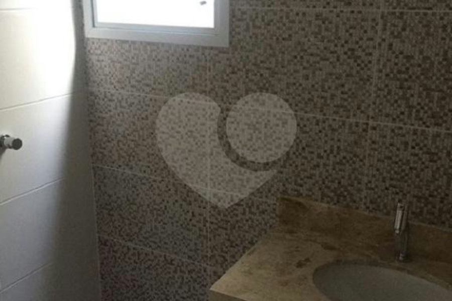 Sobrado à venda com 3 quartos, sendo 1 suíte, em Jaçanã, São Paulo, SP