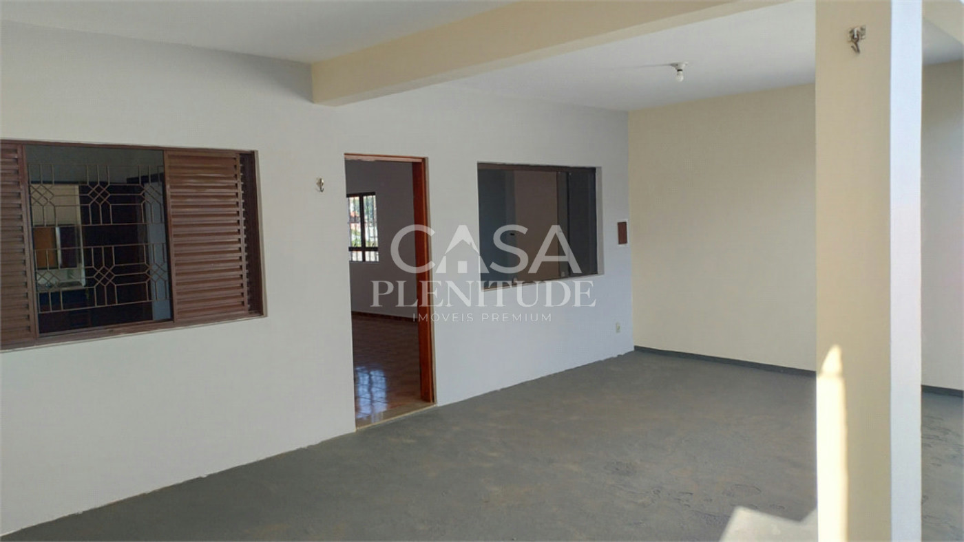 Casa à venda com 4 quartos, sendo 1 suíte, em Jardim Itanguá, Sorocaba, SP