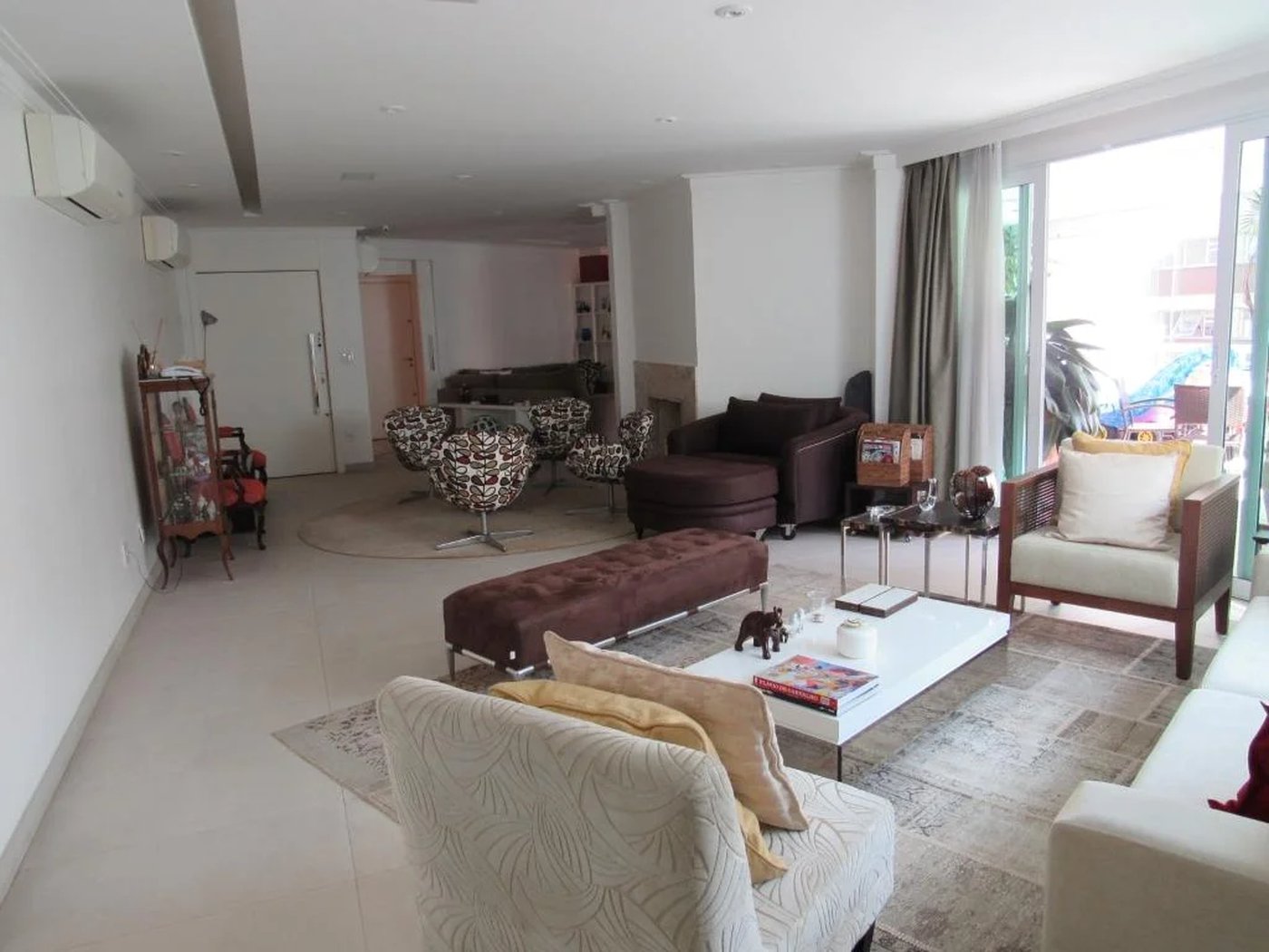 Apartamento à venda com 3 suítes em Real Parque, São Paulo, SP