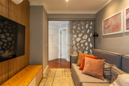 Apartamento à venda com 4 quartos, sendo 2 suítes,  em Vila Mariana, São Paulo, SP