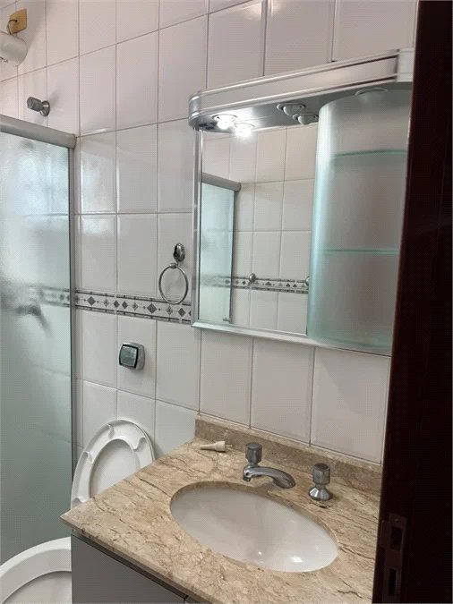 Sobrado à venda ou para alugar com 3 suítes em Vila Sônia, São Paulo, SP
