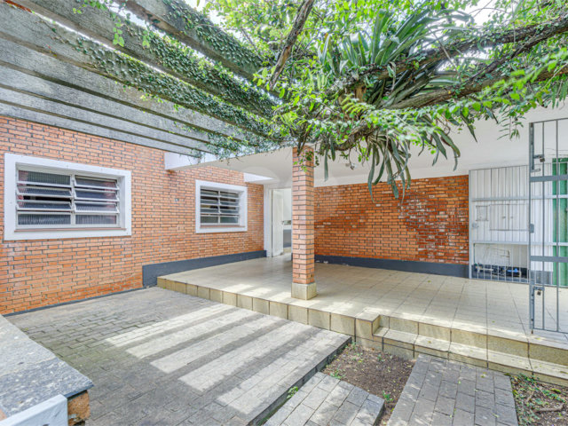 Casa Térrea à venda com 3 quartos, sendo 1 suíte,  em Alto da Boa Vista, São Paulo, SP