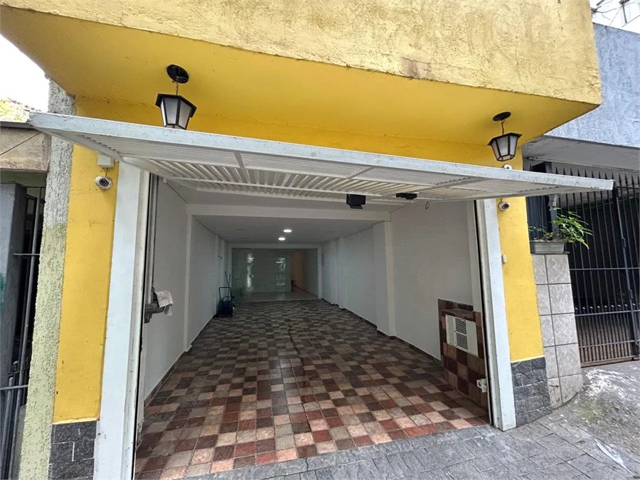 Casa de Vila para alugar com 4 suítes em Vila Romana, São Paulo, SP