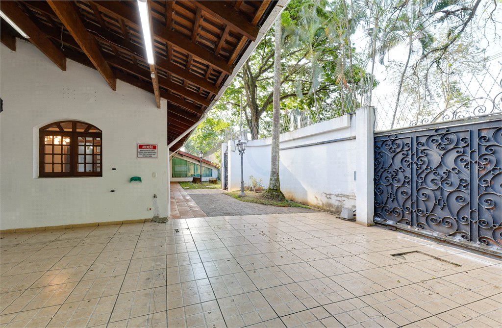 Casa Térrea à venda com 5 quartos, sendo 2 suítes, em Alto da Boa Vista, São Paulo, SP