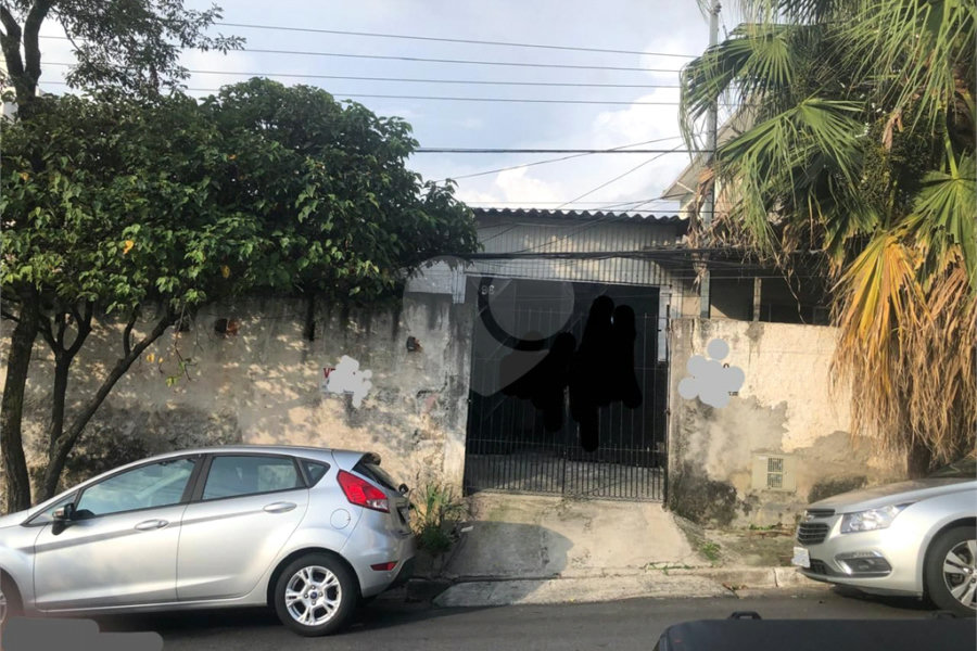 Casa Térrea à venda com 6 quartos, sendo 2 suítes, em Vila Mazzei, São Paulo, SP
