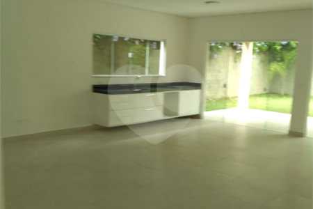 Casa à venda com 4 suítes no condomínio Saint Thomás Rua Uruana,9, Carapicuíba - SP