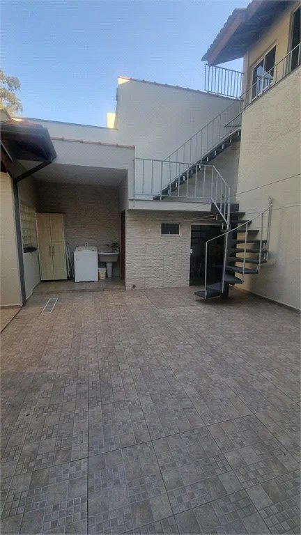 Sobrado à venda com 3 quartos em Jardim Germânia, São Paulo, SP