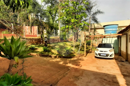 Chácara à venda com 4 quartos, sendo 2 suítes, em Distrito Industrial, Uberlândia, MG