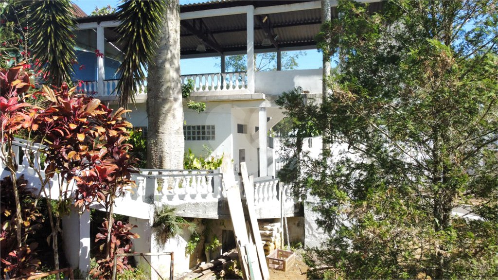 Sítio à venda com 8 quartos, sendo 4 suítes, em Boa Vista, Mogi das Cruzes, SP