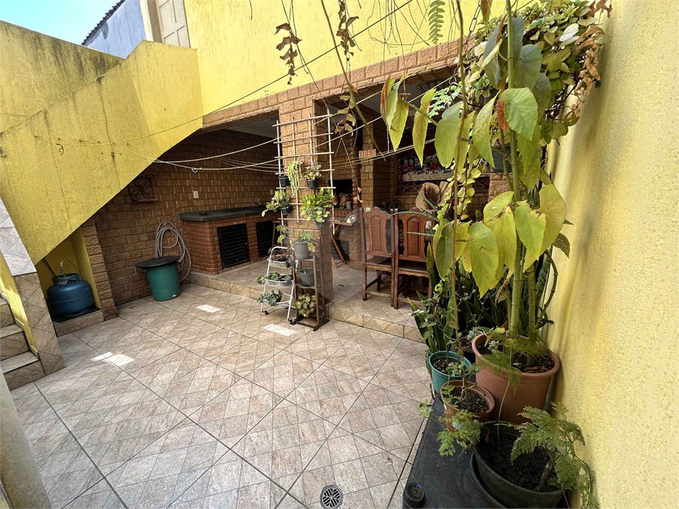 Sobrado à venda com 3 quartos em Jardim Santo Antoninho, São Paulo, SP