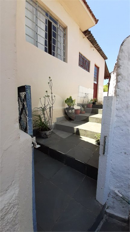 Sobrado à venda com 2 quartos em Horto, São Paulo, SP