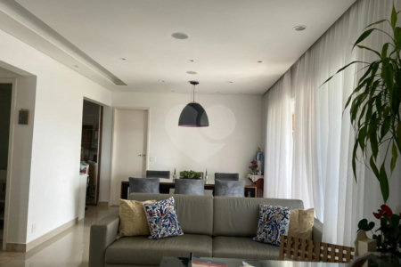 Apartamento à venda com 3 suítes em Vila Oliveira, Mogi das Cruzes, SP