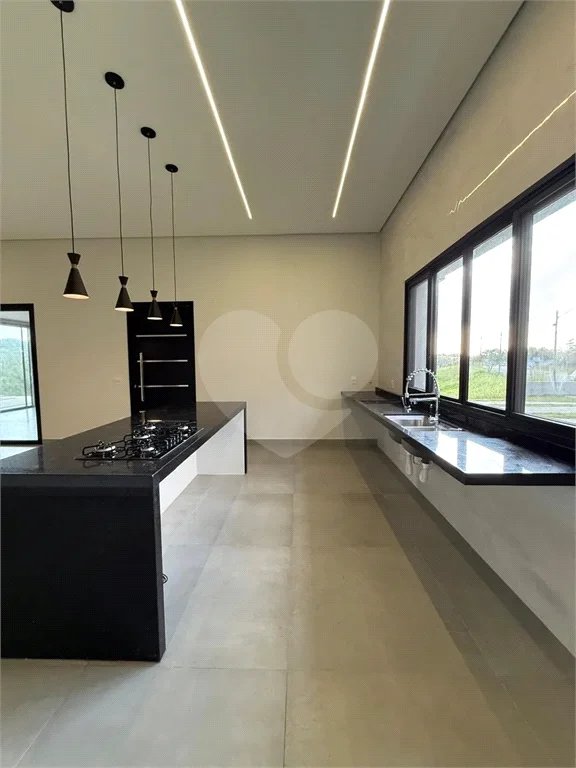 Casa à venda com 3 quartos, sendo 2 suítes, no condomínio Terra Caxambu, Jundiaí - SP