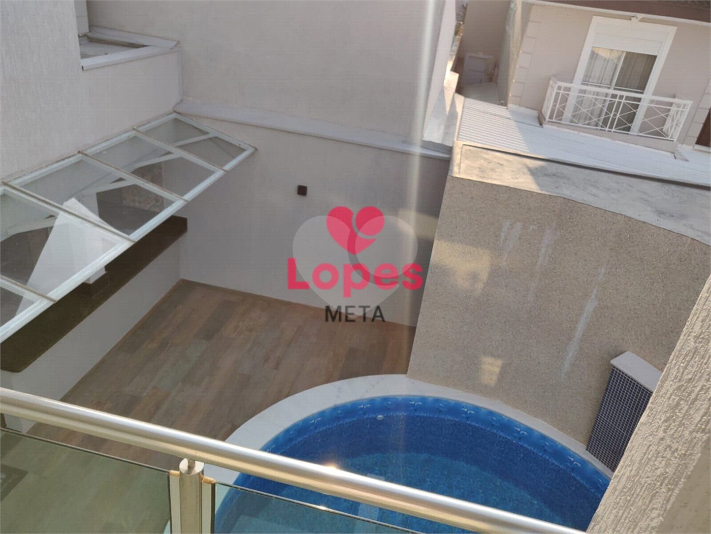 Casa à venda com 3 suítes no condomínio Jaridim Coleginho, Jacareí - SP