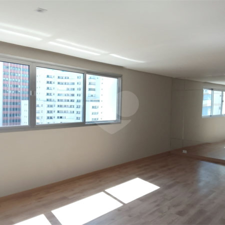 Apartamento à venda com 3 quartos, sendo 1 suíte, em Jardim Paulista, São Paulo, SP