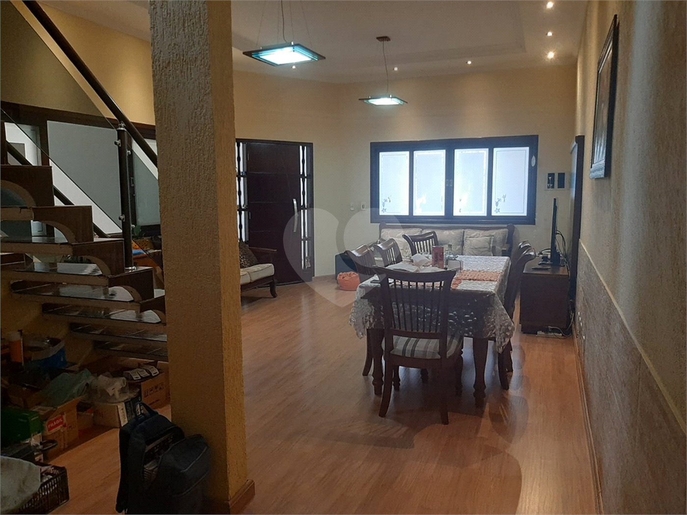 Casa à venda com 3 quartos, sendo 1 suíte,  em Residencial Colinas, Mogi das Cruzes, SP