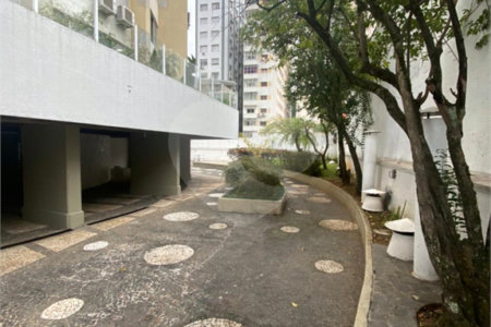 Apartamento à venda com 3 quartos, sendo 1 suíte, em Jardim Paulistano, São Paulo, SP