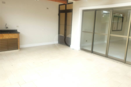 Casa à venda com 4 quartos, sendo 2 suítes,  no condomínio Lake Louise, São Paulo - SP