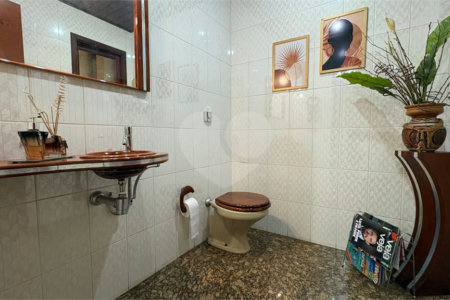 Casa à venda com 5 quartos, sendo 2 suítes,  no condomínio Village D'avignon, Sorocaba - SP