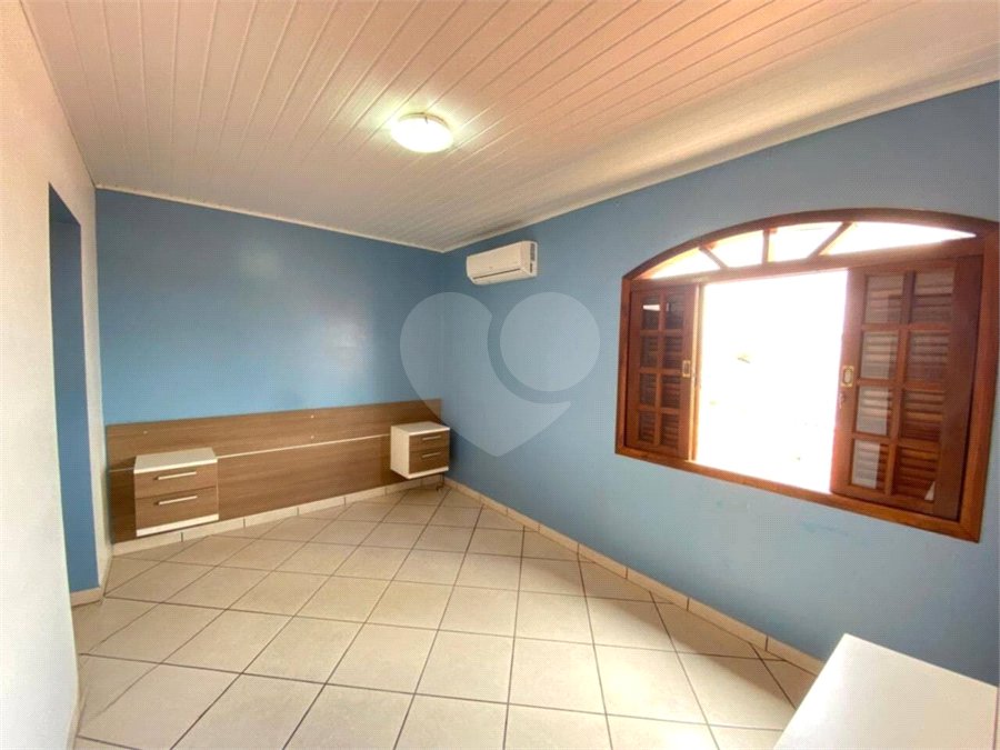 Casa à venda com 4 quartos, sendo 2 suítes, em Parque Santana, Mogi das Cruzes, SP