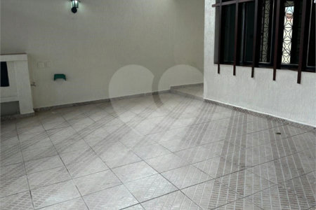 Casa à venda ou para alugar com 3 quartos, sendo 1 suíte, em Vila Andrade, São Paulo, SP