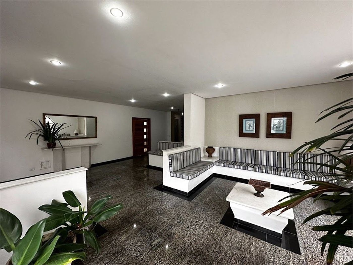 Apartamento com 1 dormitório à venda, 50 m² por R$ 298.000,00 - Vila Júlia - Guarujá/SP