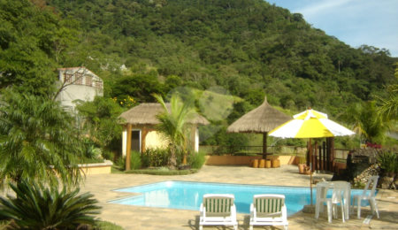 Casa à venda com 4 quartos, sendo 3 suítes,  no condomínio Portal dos Nobres, Atibaia - SP