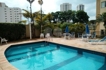 Apartamento à venda com 3 quartos, sendo 1 suíte,  em Vila Vermelha, São Paulo, SP