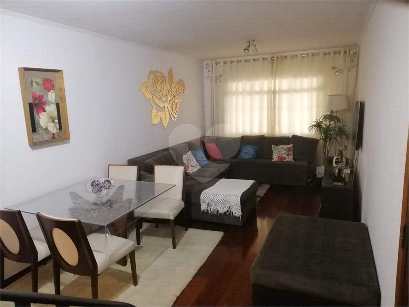 Sobrado à venda com 3 quartos, sendo 1 suíte, em Tremembé, São Paulo, SP