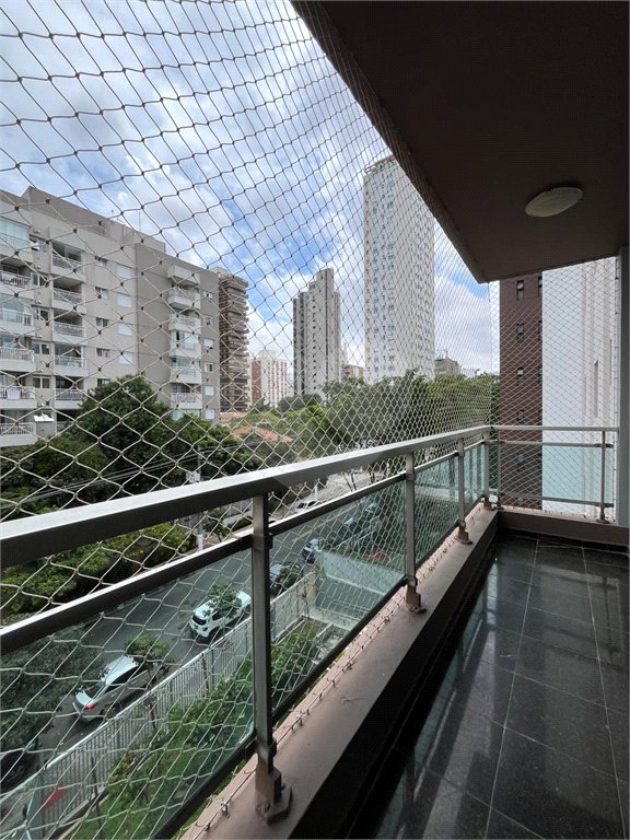 Apartamento à venda com 3 suítes em Aclimação, São Paulo, SP