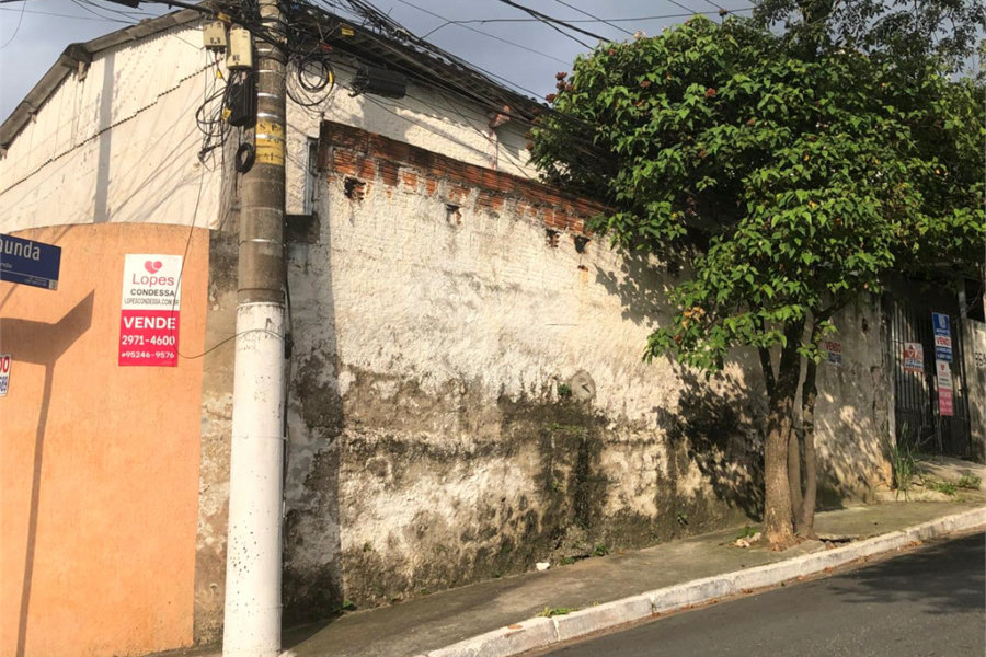 Casa Térrea à venda com 6 quartos, sendo 2 suítes, em Vila Mazzei, São Paulo, SP