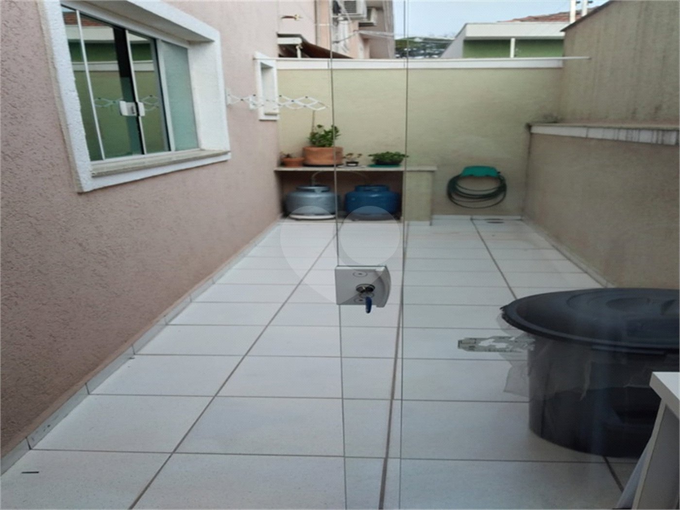 Casa à venda com 3 quartos, sendo 2 suítes, no condomínio Villa's Residencial, São Paulo - SP