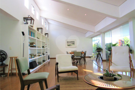 Casa à venda com 3 quartos, sendo 1 suíte, em Guarapiranga, São Paulo, SP